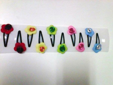 horquillas de boton y alambre para las niñas